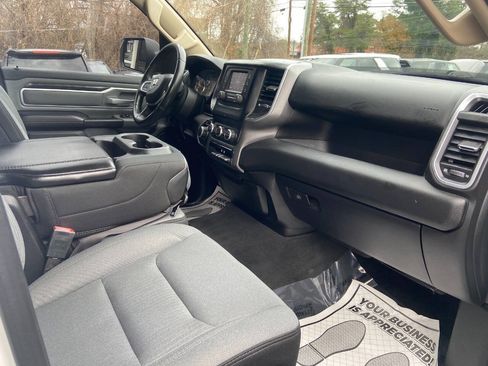 Used 2019 RAM 1500 Big Horn AWD/4WD image 12