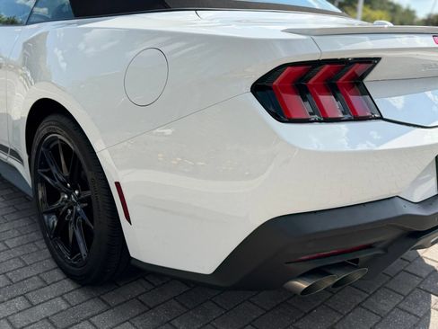 Used 2025 Ford Mustang GT Premium RWD image 27