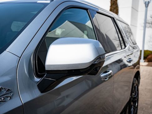 Used 2025 Chevrolet Tahoe High Country image 15