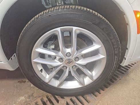 Used 2023 Dodge Durango GT image 38