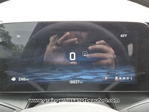 Used 2025 Chevrolet Equinox LT w/ Safety and Technology Package image 14