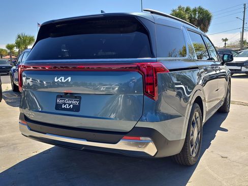 New 2026 Kia Carnival SX image 8