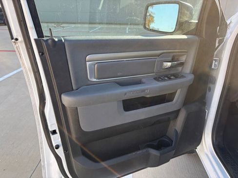 Used 2017 RAM 1500 Classic SLT image 12