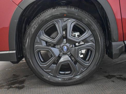 Used 2025 Subaru Ascent Bronze Edition image 9