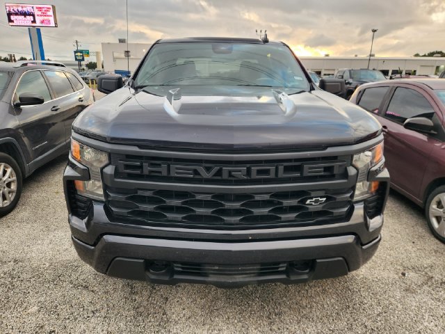 Used 2022 Chevrolet Silverado 1500 Custom w/ LPO, Dark Essentials Package AWD/4WD image 2