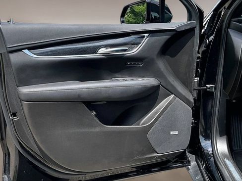 Certified 2022 Cadillac XT5 Premium Luxury FWD image 18