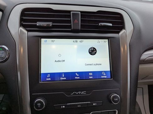 Used 2019 Ford Fusion SE image 15