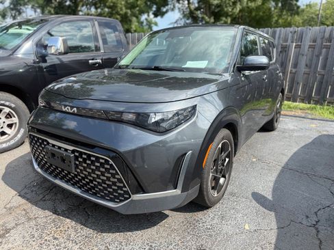 Used 2024 Kia Soul EX FWD image 1