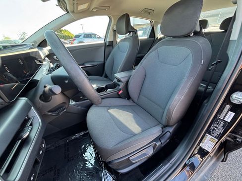 Used 2025 Kia K4 FWD image 35