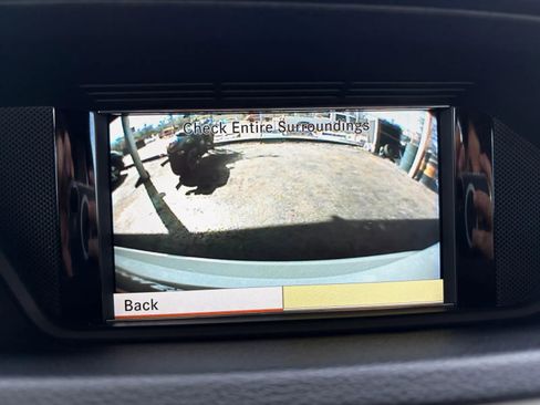 Used 2011 Mercedes-Benz E 550 4MATIC Sedan image 32