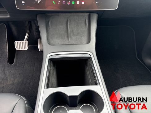 Used 2024 Tesla Model Y Long Range AWD/4WD image 22