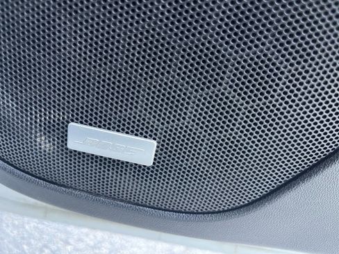 Used 2019 GMC Acadia SLT image 24