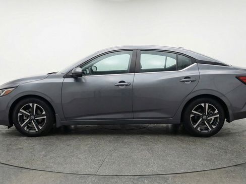 Used 2025 Nissan Sentra SV image 5
