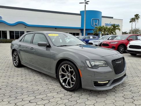 Used 2018 Chrysler 300 S w/ S Model Appearance Package image 10