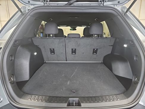 Used 2026 Chevrolet Equinox LT FWD image 12