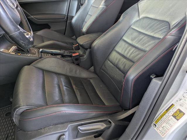 Used 2017 Volkswagen GTI SE FWD image 11