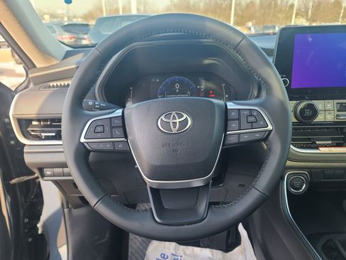 New 2026 Toyota Grand Highlander XLE image 32