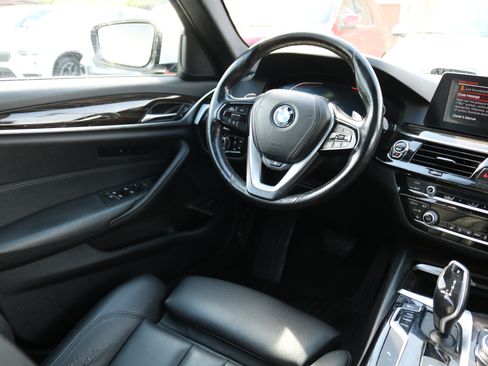 Used 2020 BMW 530i xDrive w/ Convenience Package image 22