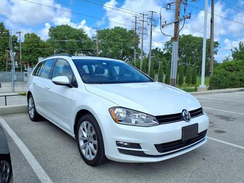 Used 2017 Volkswagen Golf SportWagen FWD image 1