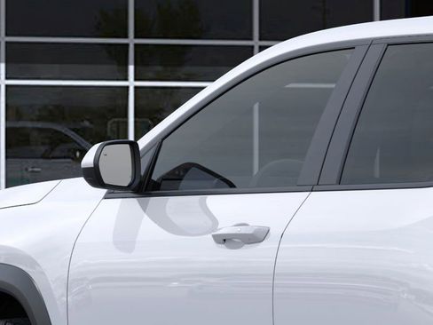 New 2026 Chevrolet Equinox LT w/ LPO, Floor Liner Package image 12