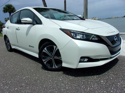 Used 2018 Nissan Leaf SL w/ SL Technology Package FWD image 18