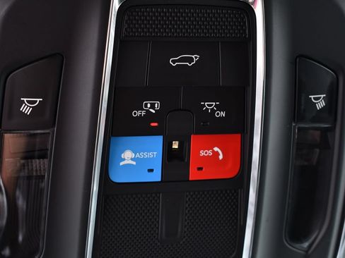 Used 2023 Jeep Grand Cherokee Altitude AWD/4WD image 36