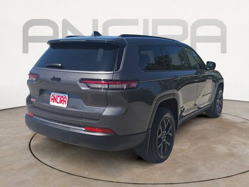 New 2026 Jeep Grand Cherokee L 2WD image 10