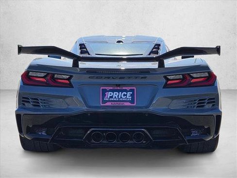 Used 2025 Chevrolet Corvette Z06 w/ Z07 Performance Package image 6