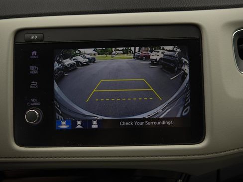 Used 2021 Honda HR-V EX image 12