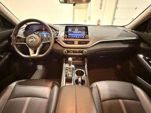 Used 2025 Nissan Altima 2.5 SR FWD image 26