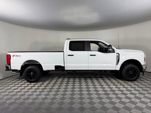 Used 2024 Ford F250 XL w/ XL Chrome Package image 7