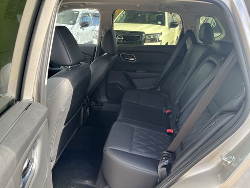 Certified 2026 Nissan Rogue Platinum w/ Platinum Premium Package image 18