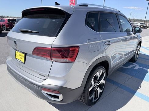 Used 2022 Volkswagen Taos SEL image 4