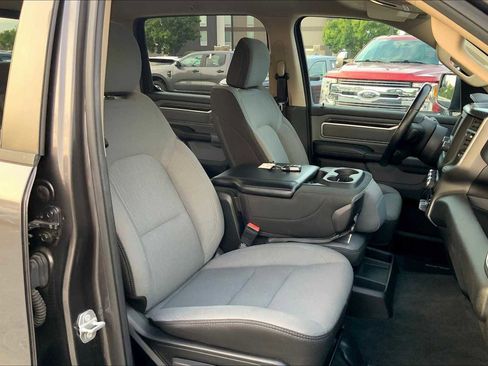 Used 2019 RAM 1500 Big Horn image 8