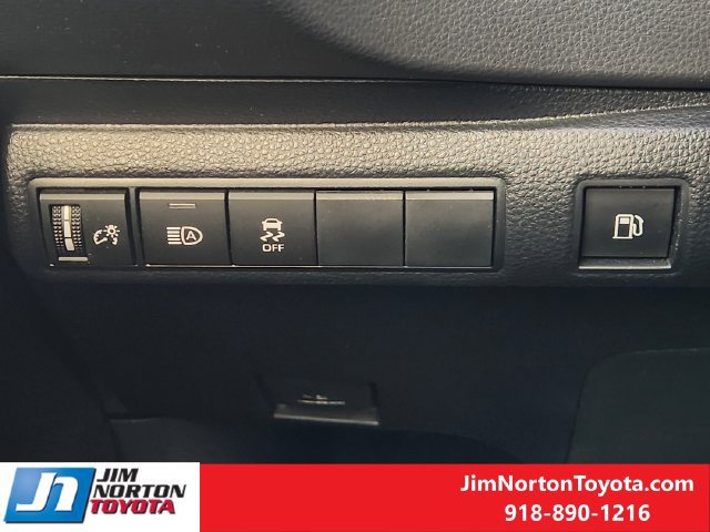 Used 2025 Toyota Corolla SE w/ SE Premium Package FWD image 24