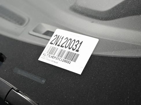 New 2026 Chevrolet Trax LT w/ LPO, Blackout Package FWD image 34