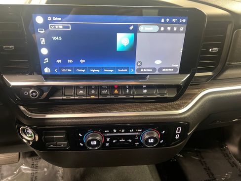 Certified 2022 Chevrolet Silverado 1500 RST w/ Protection Package AWD/4WD image 23