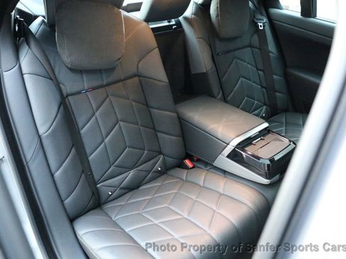 Used 2023 BMW 760i xDrive w/ Executive Package image 32