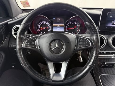 Used 2017 Mercedes-Benz GLC 300 4MATIC image 24