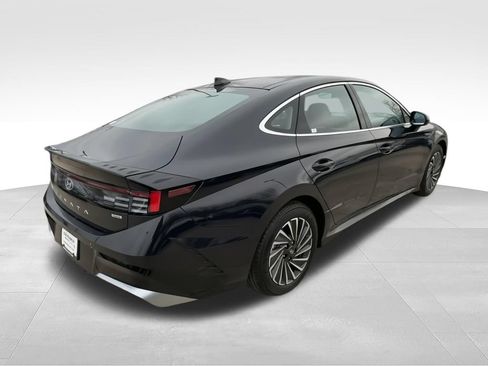 New 2026 Hyundai Sonata SEL FWD image 8