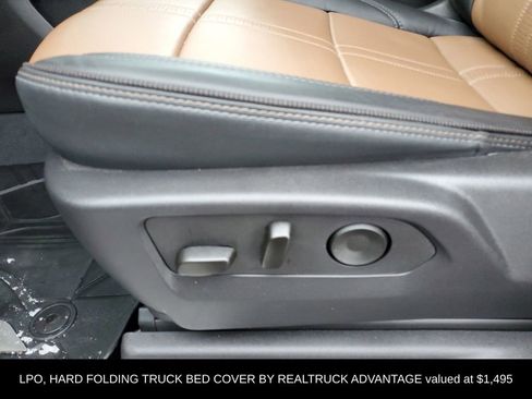 Used 2025 Chevrolet Silverado 2500 High Country w/ High Country Premium Package image 9