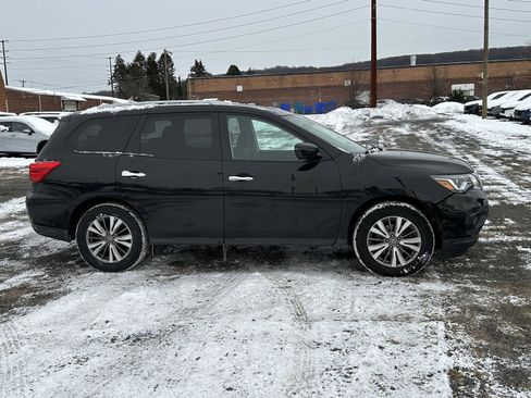 Used 2019 Nissan Pathfinder SV image 9