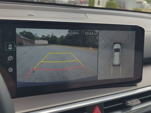 Used 2025 Kia Sorento SX FWD image 19