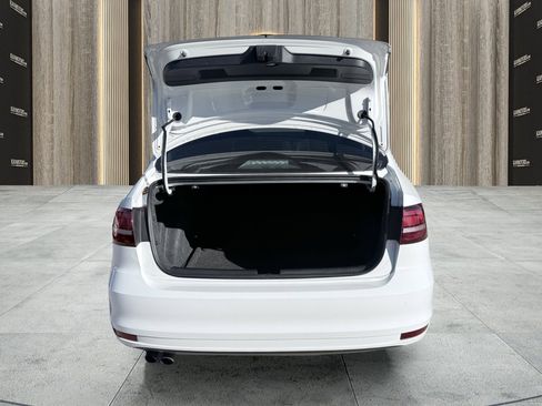 Used 2017 Volkswagen Jetta SE image 18