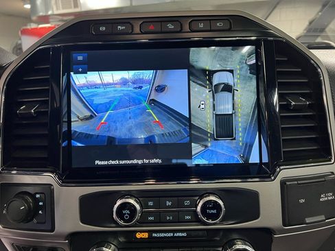 Used 2022 Ford F350 Lariat w/ Tremor Off-Road Package image 31