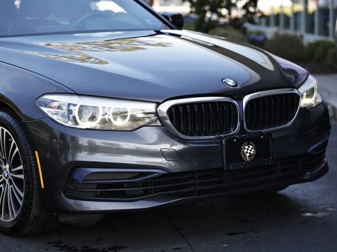 Used 2020 BMW 540i xDrive w/ Premium Package AWD/4WD image 2