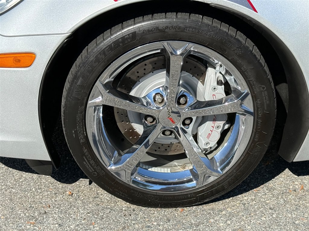 Used 2011 Chevrolet Corvette Grand Sport w/ Preferred Equipment Group RWD image 21