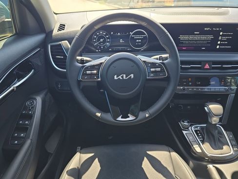 New 2026 Kia Seltos EX FWD image 13