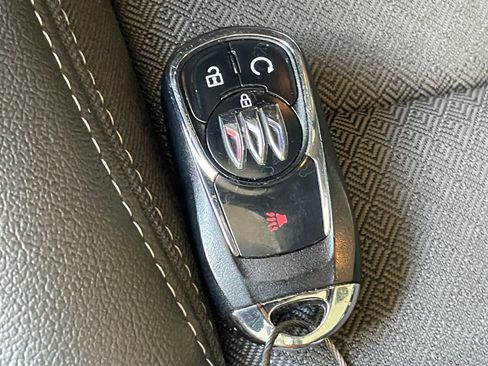 Used 2025 Buick Encore GX Preferred image 21