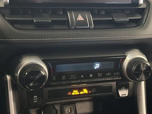 Certified 2025 Toyota RAV4 XLE FWD image 25